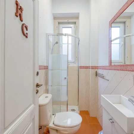 Em Com 5 Quartos E Patio - Ate 10 Lägenhet