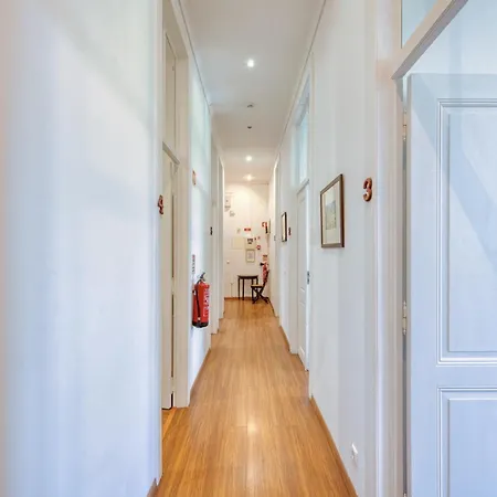 Em Com 5 Quartos E Patio - Ate 10 Lägenhet *