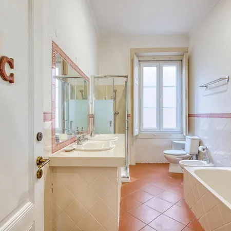 Em Com 5 Quartos E Pátio - Até 10 Hóspedes * Sintra