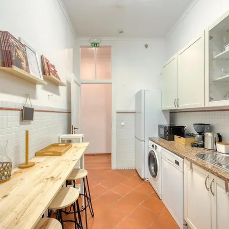 Em Com 5 Quartos E Patio - Ate 10 Sintra