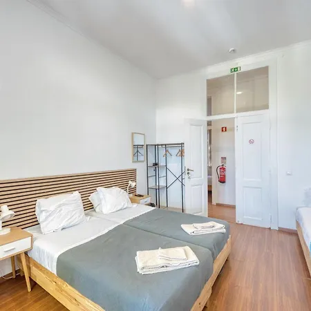 Em Com 5 Quartos E Patio - Ate 10 Sintra